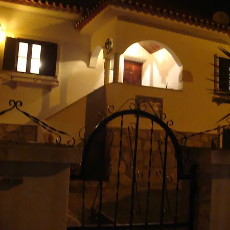 Quarto em Acomodações Particulares Casa De Flor Do Jardim