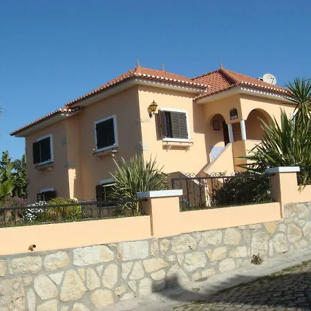 Casa De Flor Do Jardim Homestay *