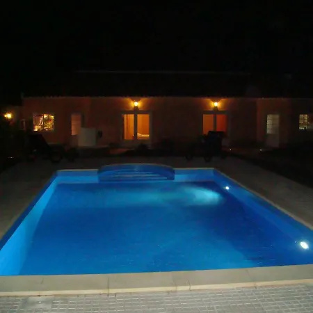 Casa De Flor Do Jardim 马尔韦拉